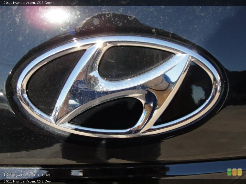 2011 Hyundai Accent Custom Badge and Logo Photo #40200400