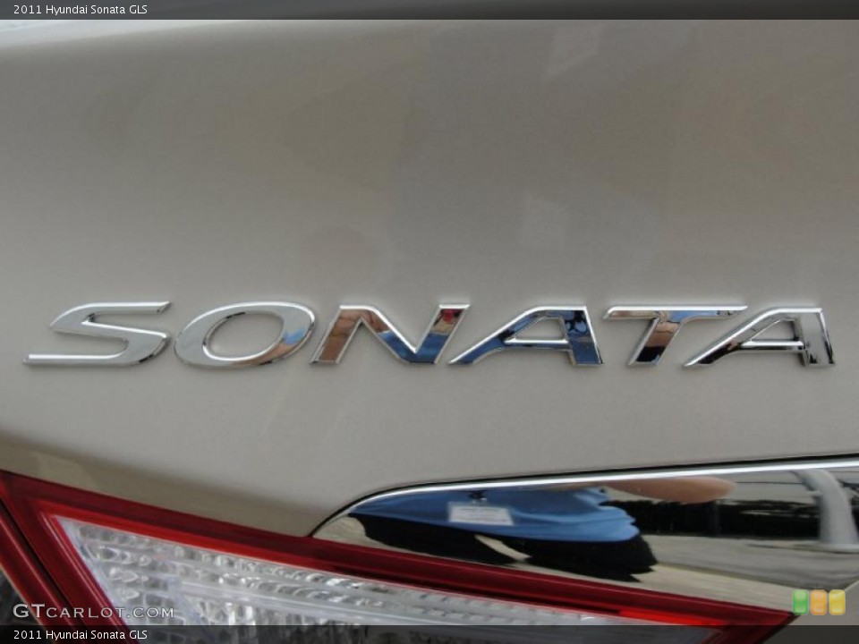2011 Hyundai Sonata Custom Badge and Logo Photo #40305684
