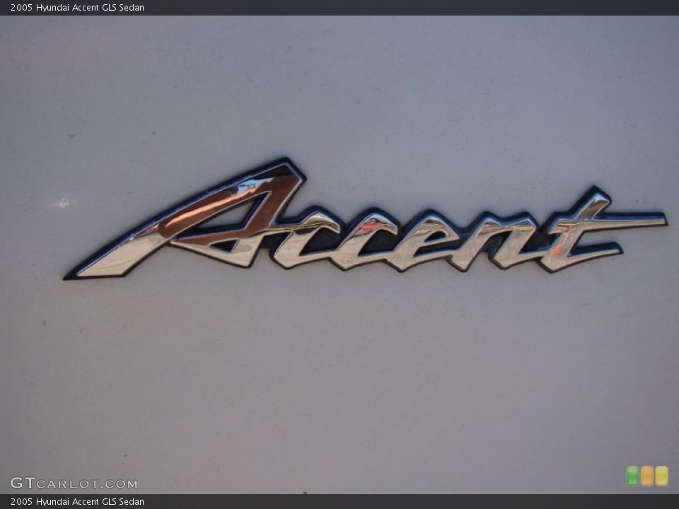2005 Hyundai Accent Badges and Logos