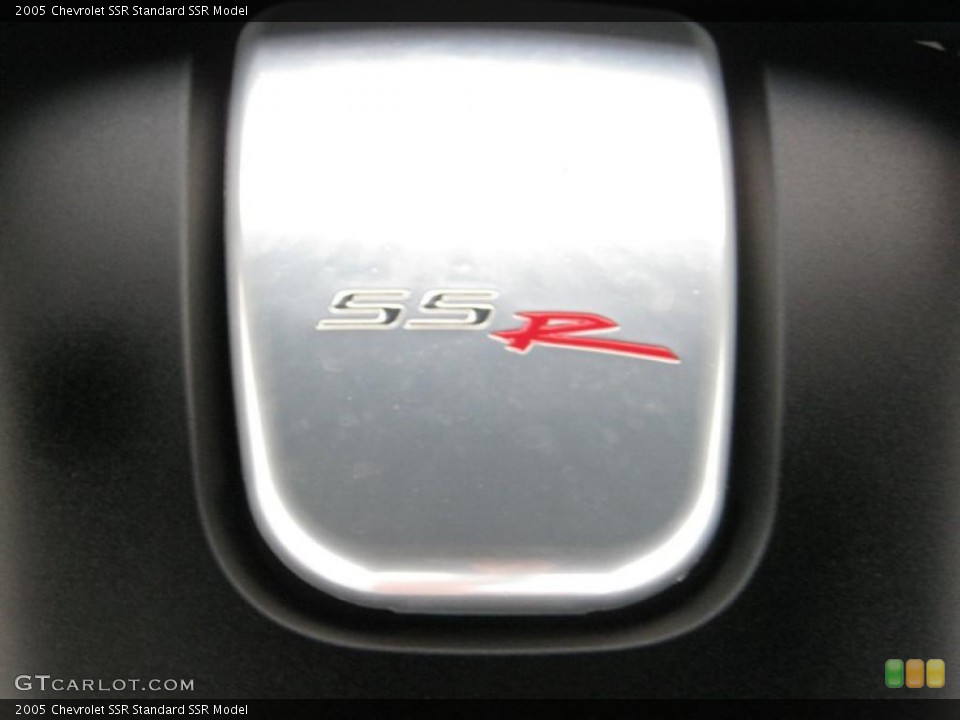 2005 Chevrolet SSR Custom Badge and Logo Photo #40387677