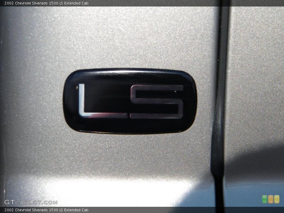 2002 Chevrolet Silverado 1500 Custom Badge and Logo Photo #40572249