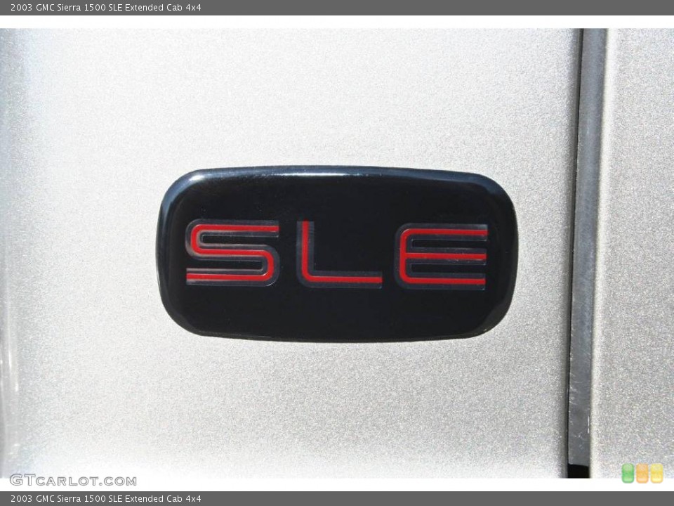 2003 GMC Sierra 1500 Badges and Logos