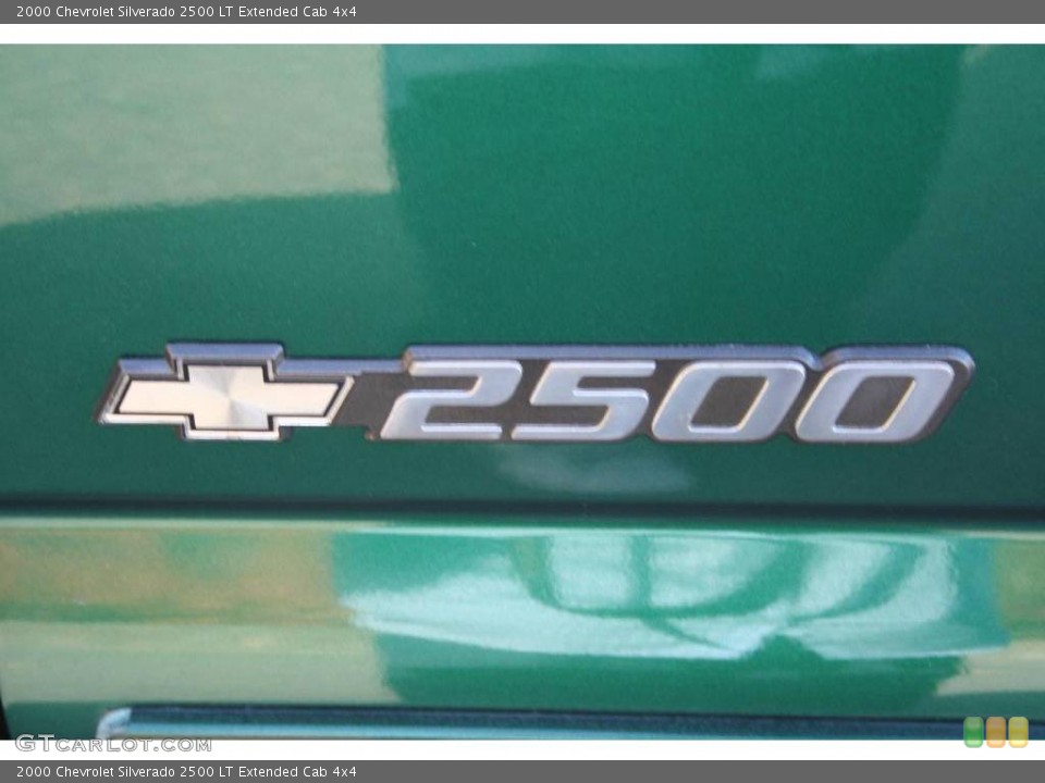 2000 Chevrolet Silverado 2500 Custom Badge and Logo Photo #40649122