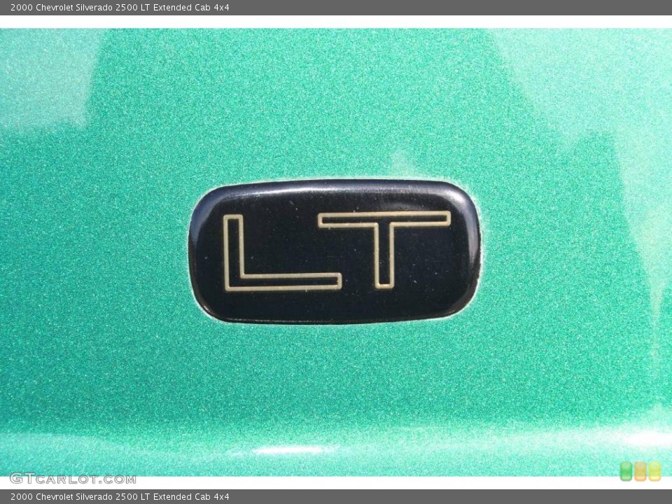 2000 Chevrolet Silverado 2500 Custom Badge and Logo Photo #40649130