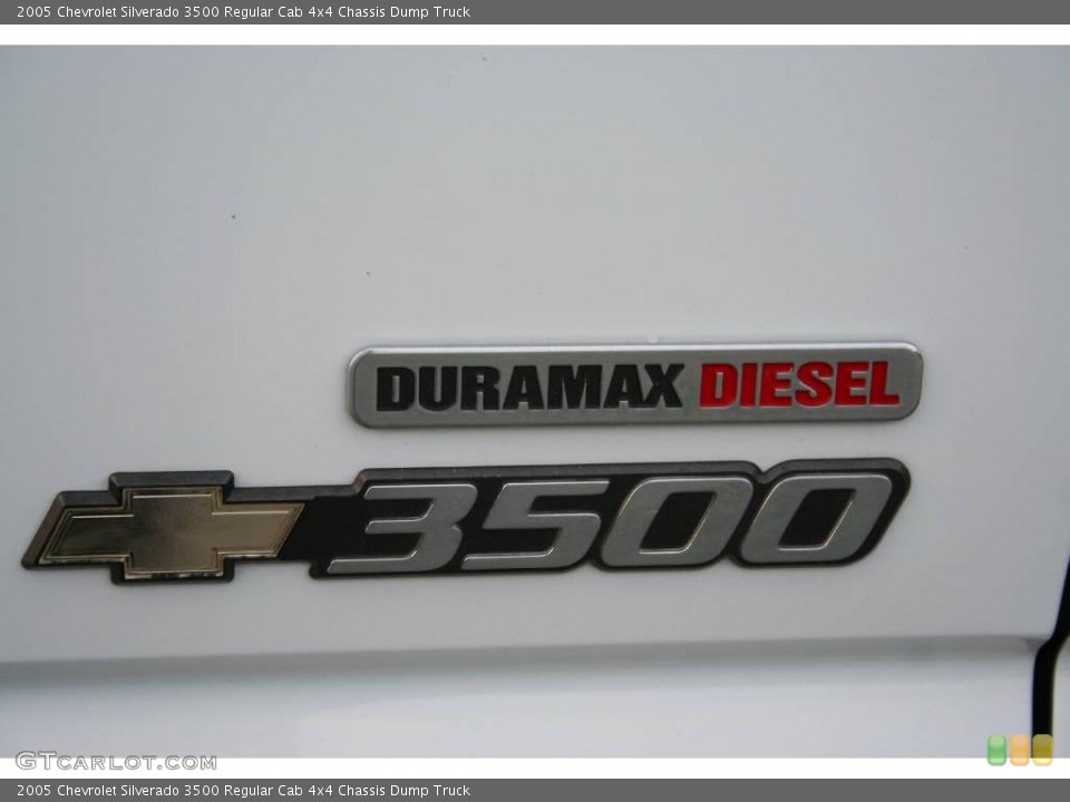 2005 Chevrolet Silverado 3500 Custom Badge and Logo Photo #40656175