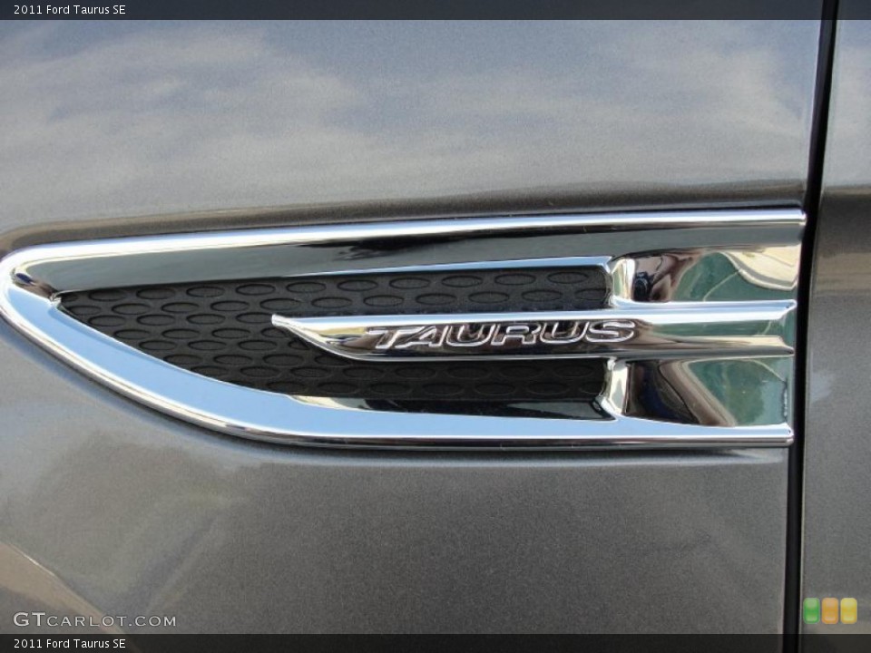 2011 Ford Taurus Custom Badge and Logo Photo #40926954