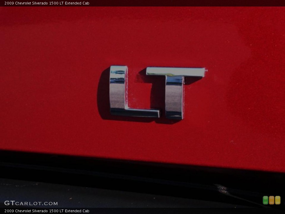 2009 Chevrolet Silverado 1500 Custom Badge and Logo Photo #41303992