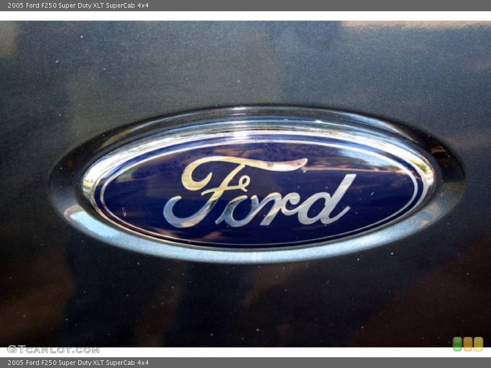 2005 Ford F250 Super Duty Custom Badge and Logo Photo #41344775