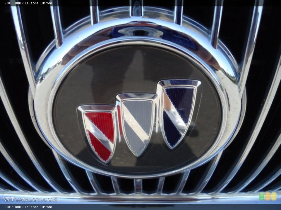 2005 Buick LeSabre Badges and Logos