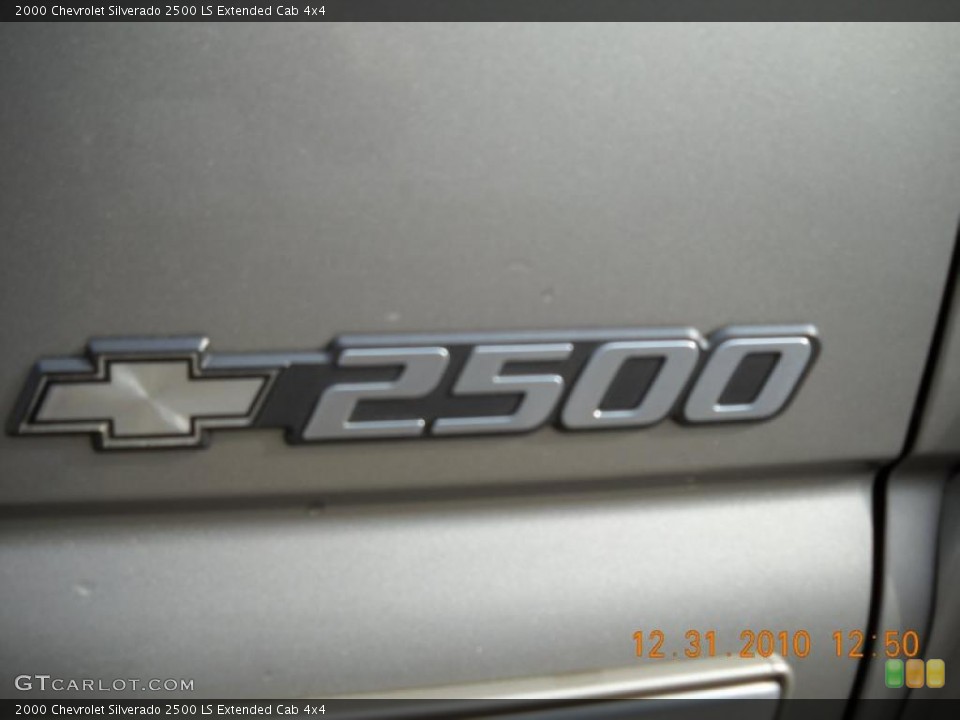 2000 Chevrolet Silverado 2500 Custom Badge and Logo Photo #42271535