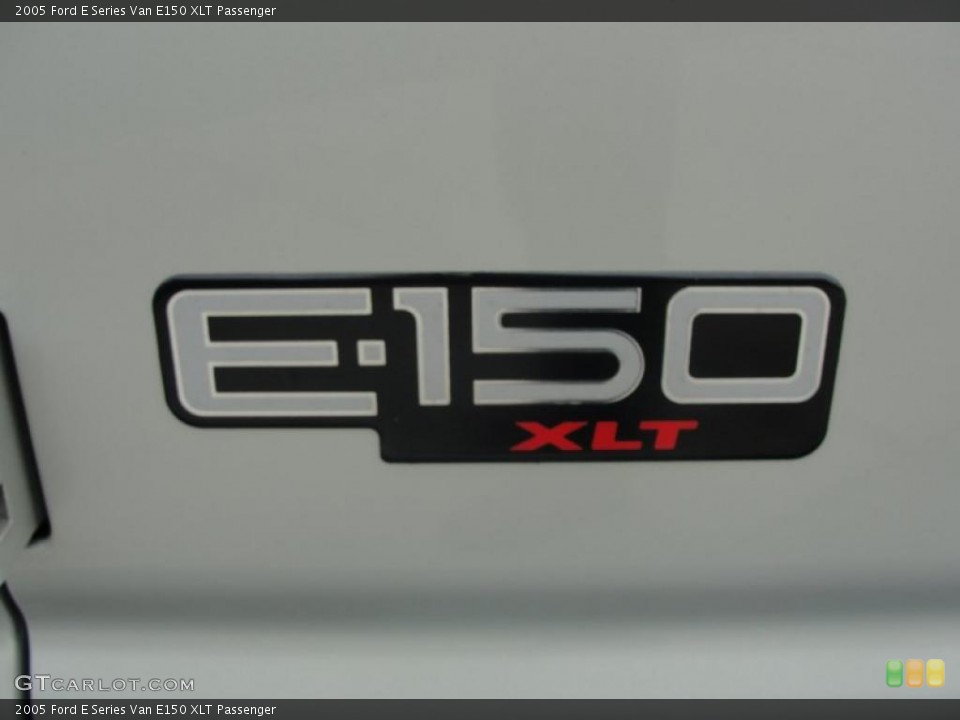 2005 Ford E Series Van Badges and Logos