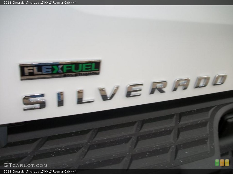 2011 Chevrolet Silverado 1500 Custom Badge and Logo Photo #42559233