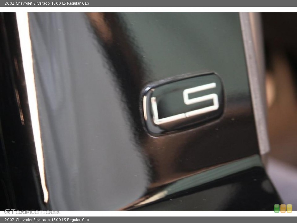 2002 Chevrolet Silverado 1500 Custom Badge and Logo Photo #42595548