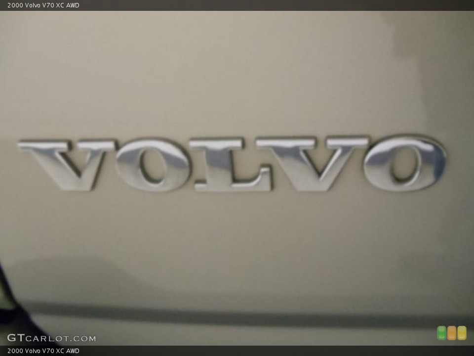 2000 Volvo V70 Badges and Logos
