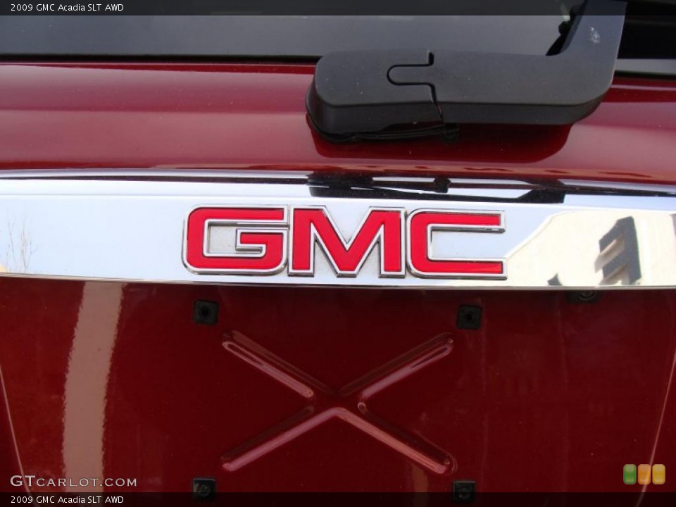 2009 GMC Acadia Badges and Logos