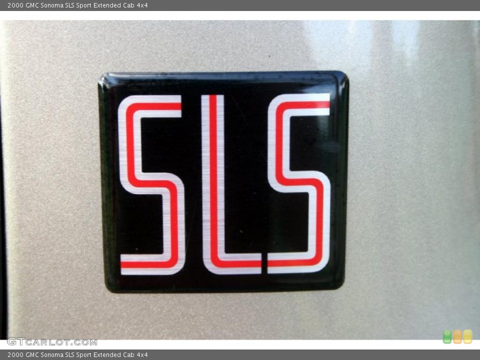 2000 GMC Sonoma Custom Badge and Logo Photo #43411352