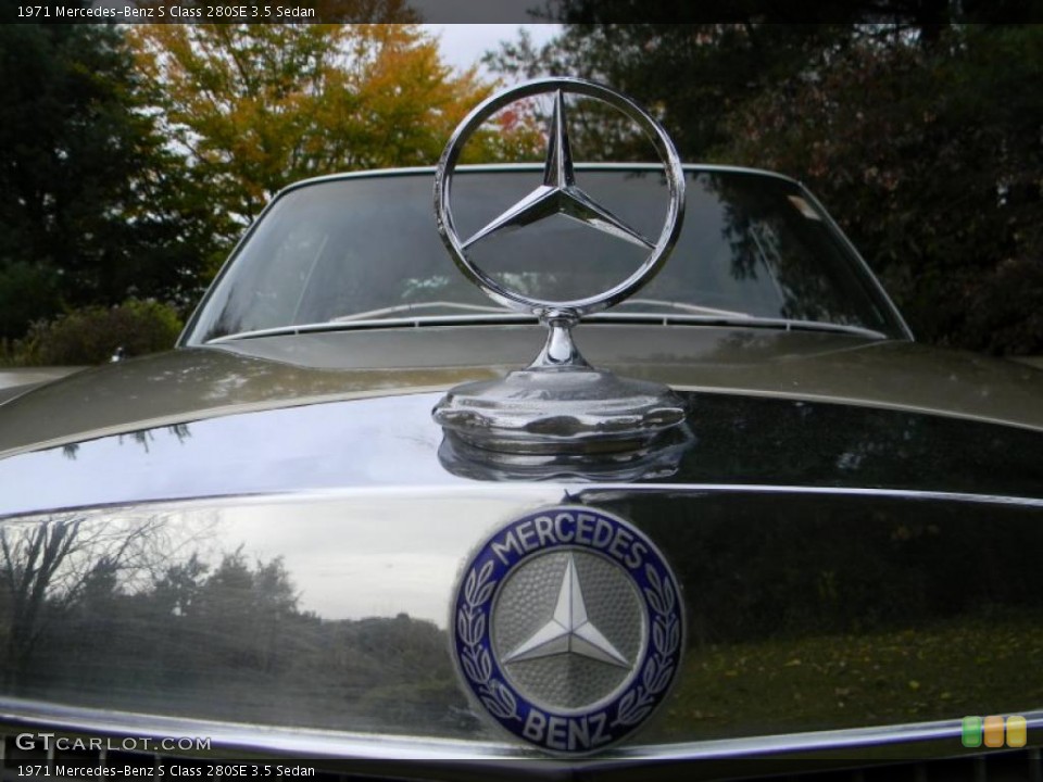 1971 Mercedes-Benz S Class Badges and Logos