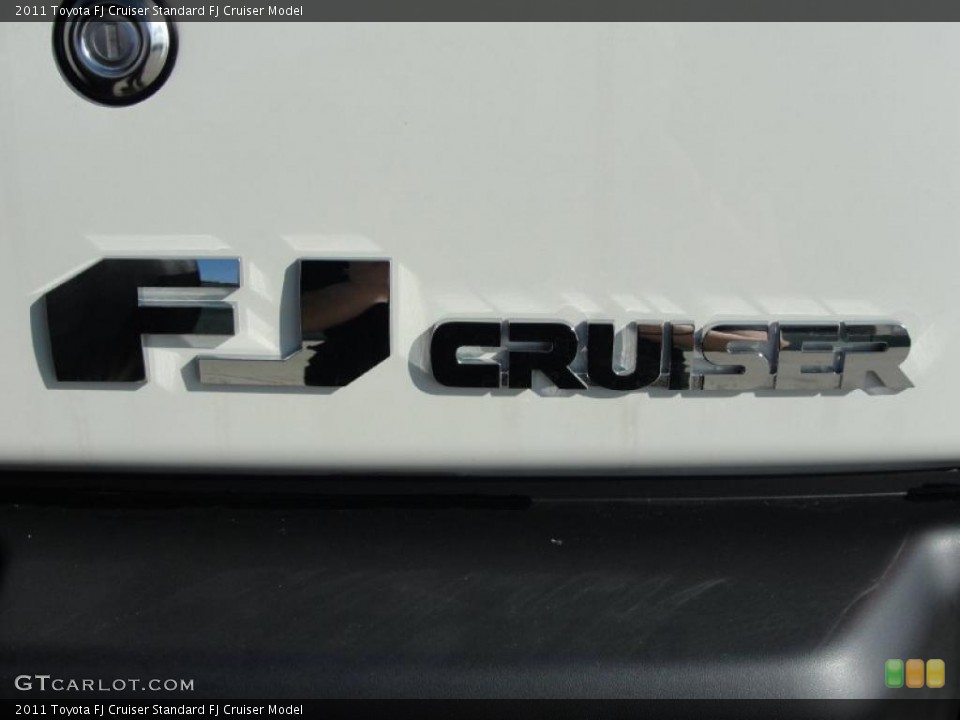 2011 Toyota FJ Cruiser Badges and Logos