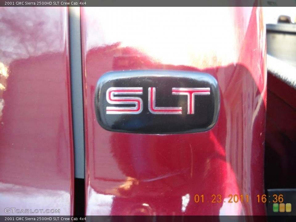 2001 GMC Sierra 2500HD Custom Badge and Logo Photo #43770888