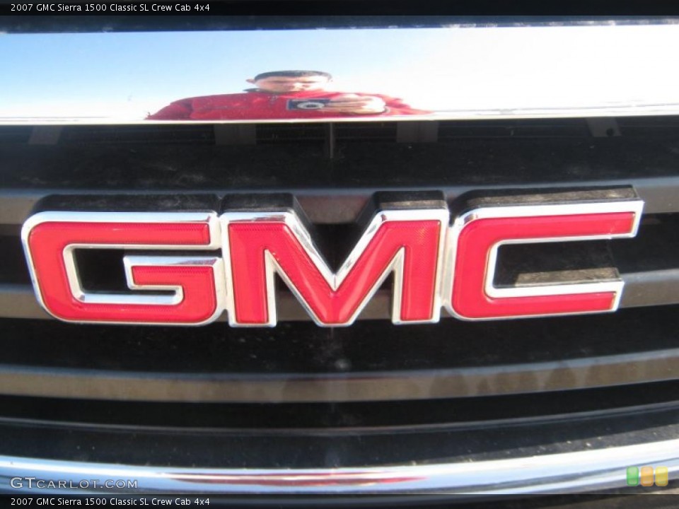 2007 GMC Sierra 1500 Badges and Logos