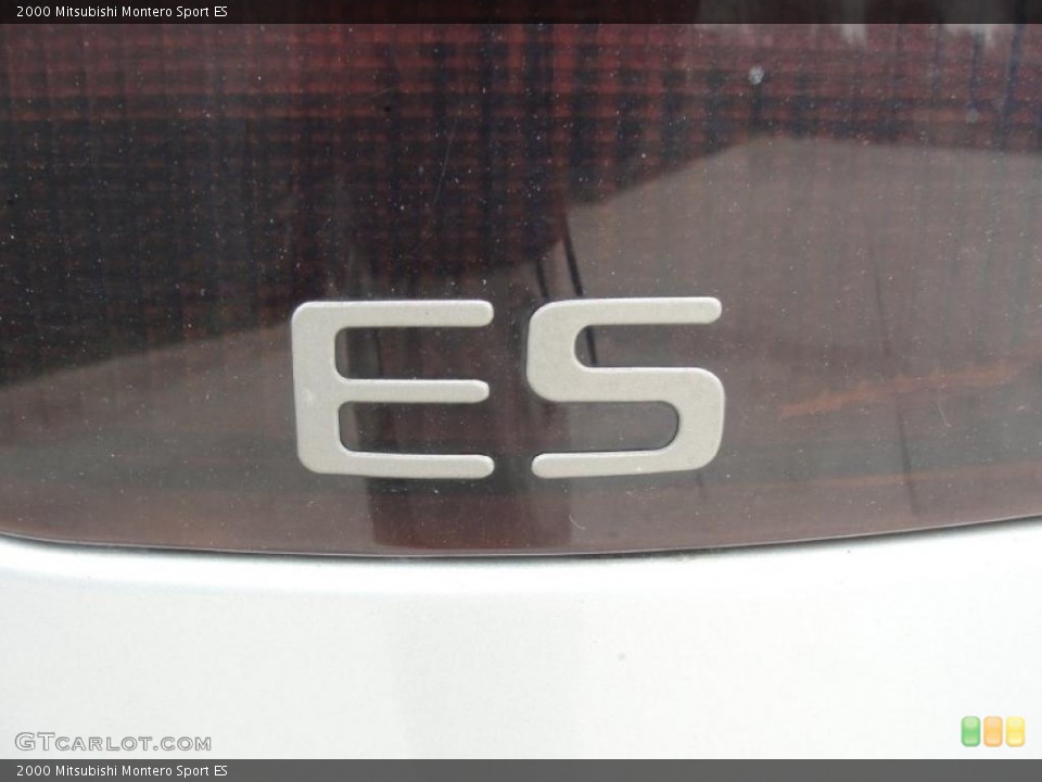 2000 Mitsubishi Montero Sport Badges and Logos