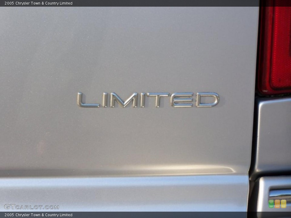 2005 Chrysler Town & Country Custom Badge and Logo Photo #45620500