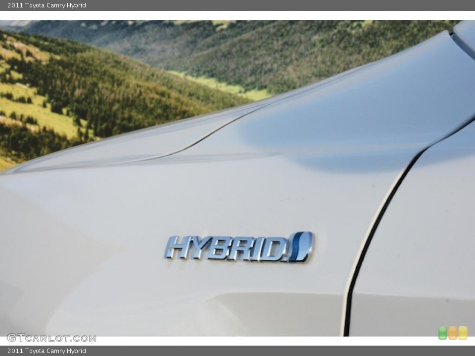2011 Toyota Camry Custom Badge and Logo Photo #45799359