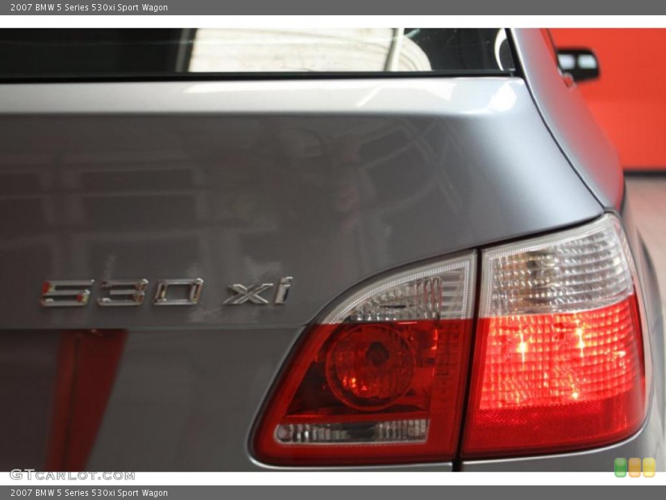 2007 BMW 5 Series Badges and Logos