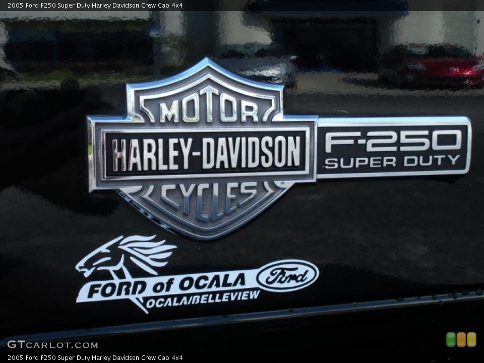 2005 Ford F250 Super Duty Custom Badge and Logo Photo #46108472
