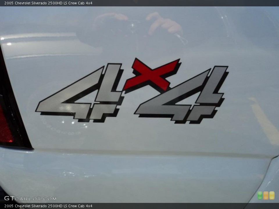 2005 Chevrolet Silverado 2500HD Custom Badge and Logo Photo #46129516