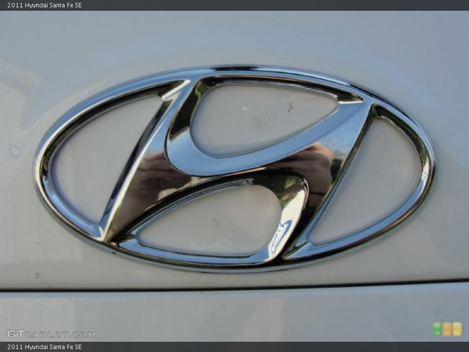 2011 Hyundai Santa Fe Custom Badge and Logo Photo #46137676