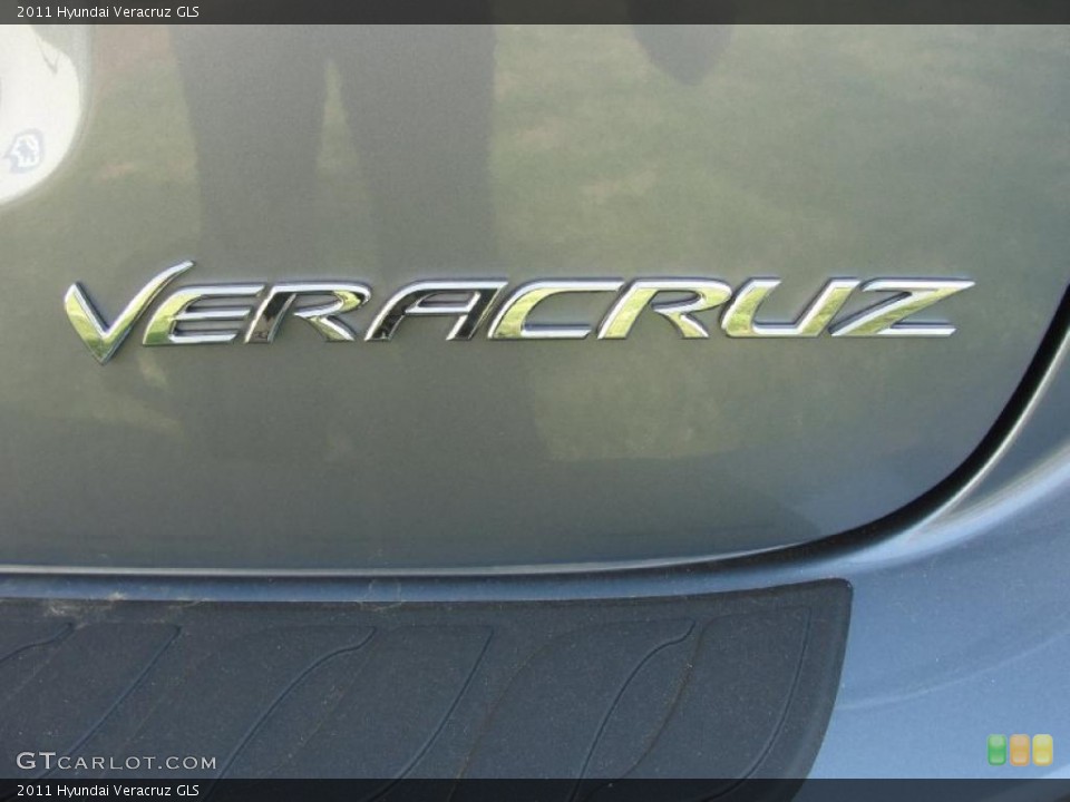 2011 Hyundai Veracruz Badges and Logos