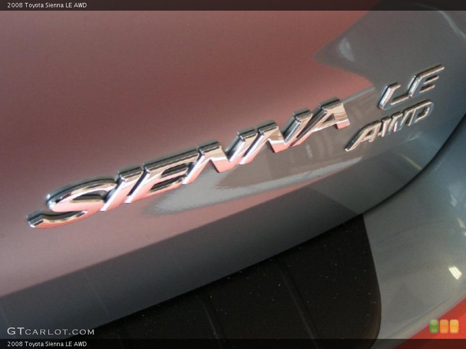 2008 Toyota Sienna Badges and Logos