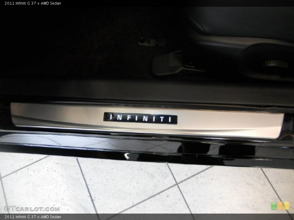 2011 Infiniti G Custom Badge and Logo Photo #46429992