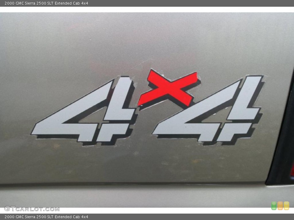 2000 GMC Sierra 2500 Custom Badge and Logo Photo #46471862
