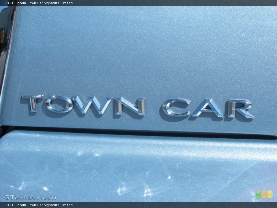 2011 Lincoln Town Car Custom Badge and Logo Photo #46476744