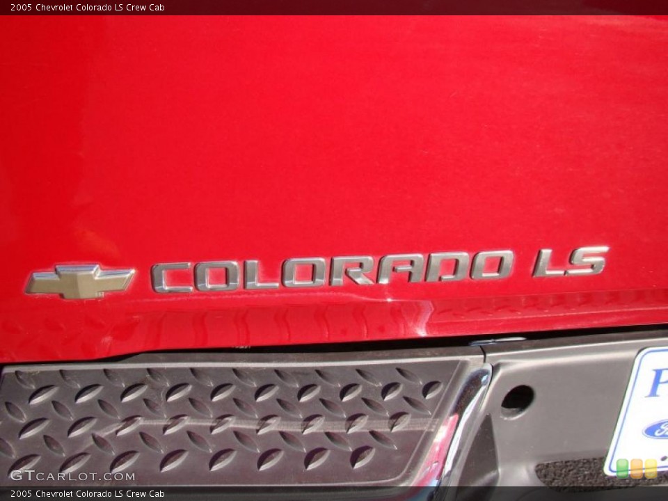2005 Chevrolet Colorado Custom Badge and Logo Photo #46601111
