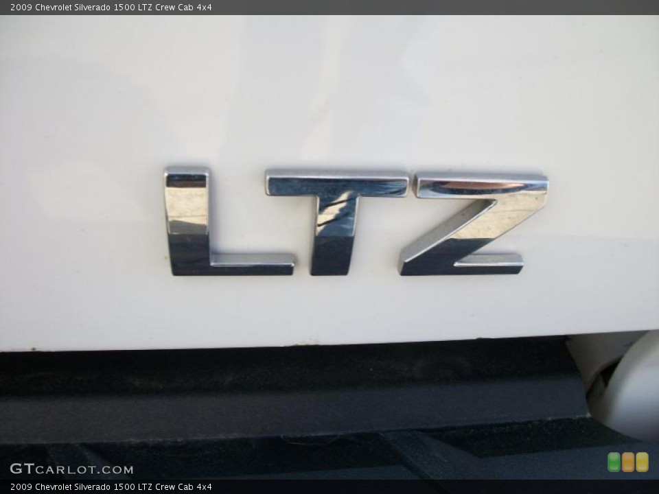 2009 Chevrolet Silverado 1500 Custom Badge and Logo Photo #46838334