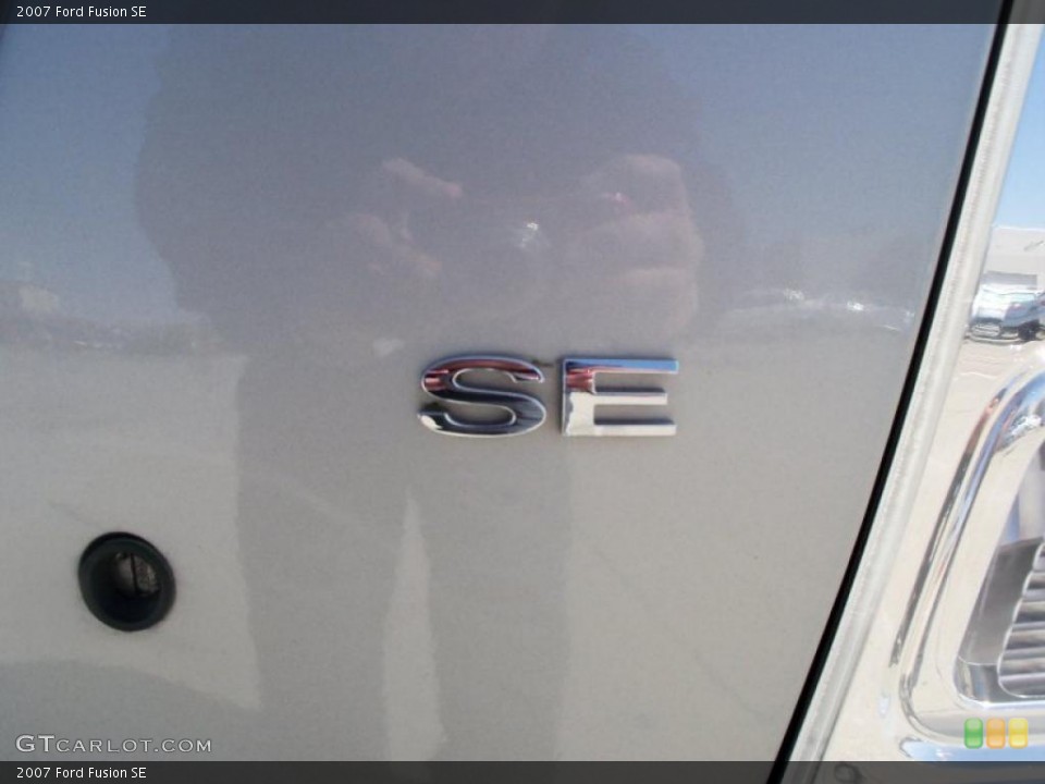 2007 Ford Fusion Badges and Logos