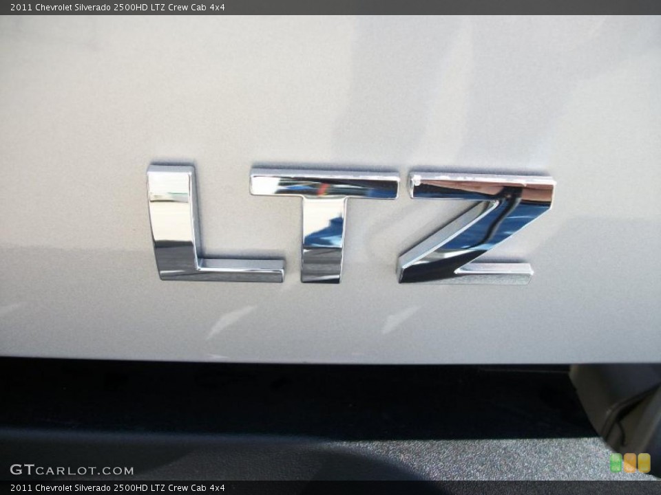 2011 Chevrolet Silverado 2500HD Custom Badge and Logo Photo #47307125