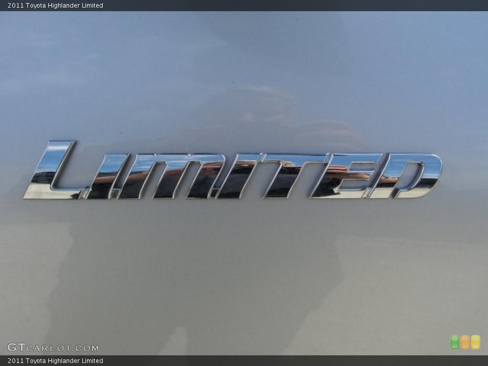 2011 Toyota Highlander Custom Badge and Logo Photo #47428722