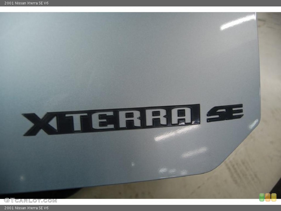 2001 Nissan Xterra Badges and Logos