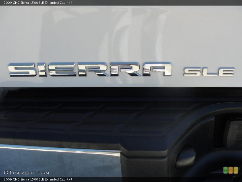 2009 GMC Sierra 1500 Custom Badge and Logo Photo #47634485