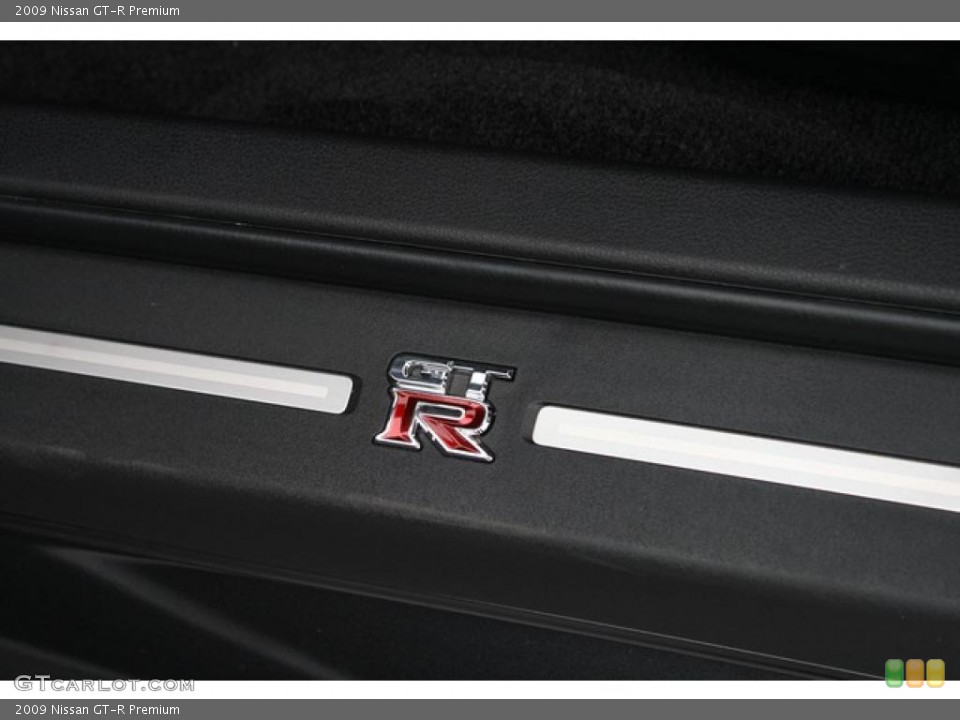 2009 Nissan GT-R Custom Badge and Logo Photo #47984852