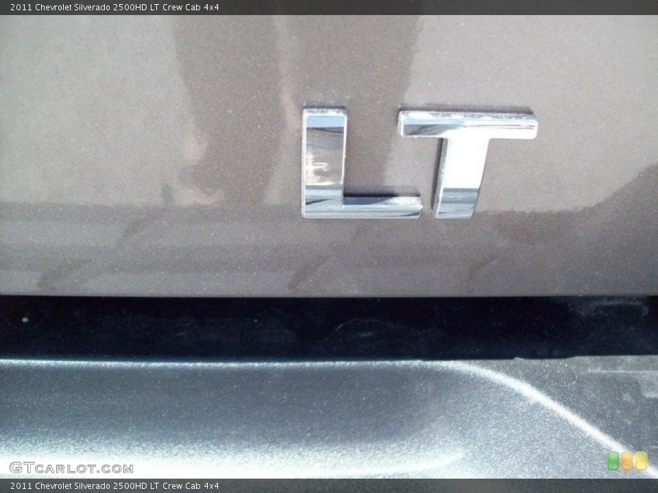 2011 Chevrolet Silverado 2500HD Custom Badge and Logo Photo #48032951