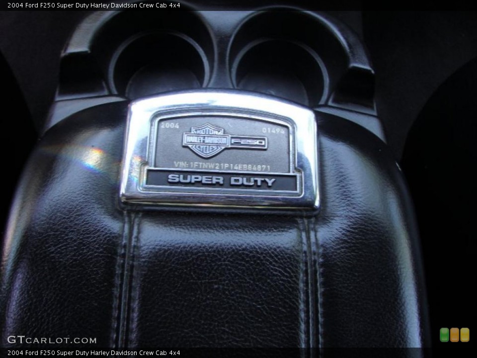 2004 Ford F250 Super Duty Custom Badge and Logo Photo #48069803