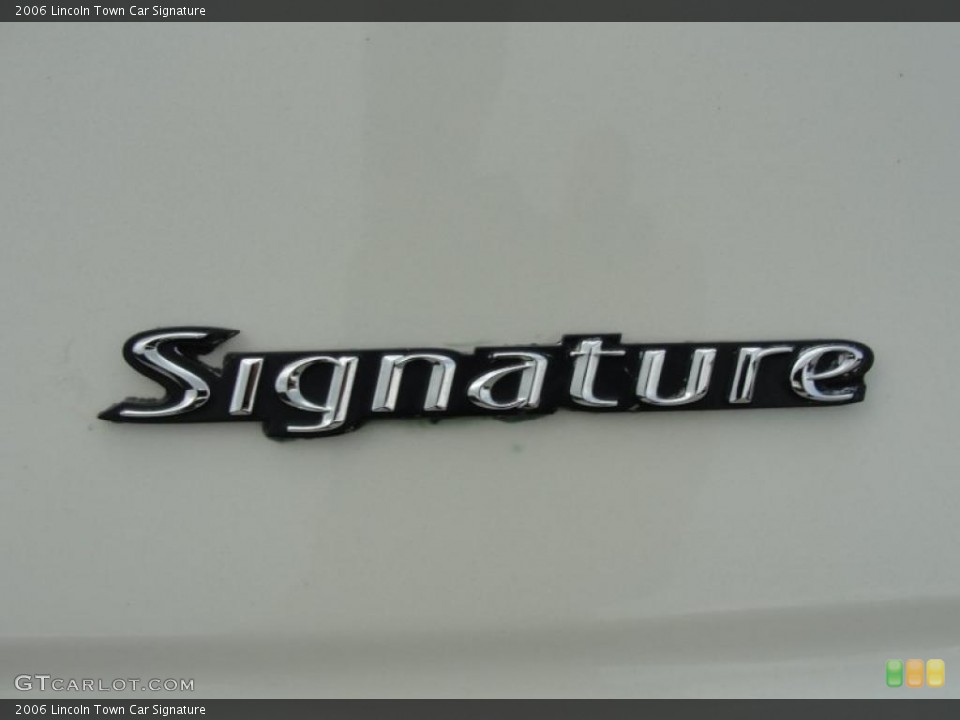 2006 Lincoln Town Car Custom Badge and Logo Photo #48137640