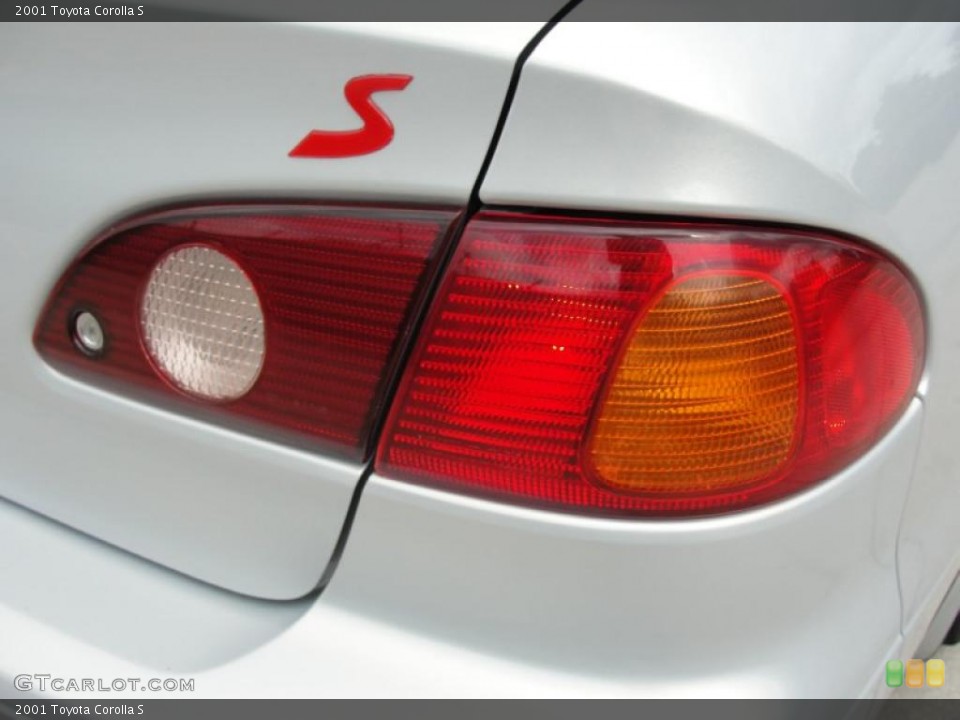 2001 Toyota Corolla Badges and Logos