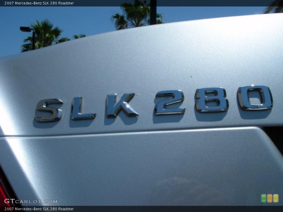 2007 Mercedes-Benz SLK Badges and Logos