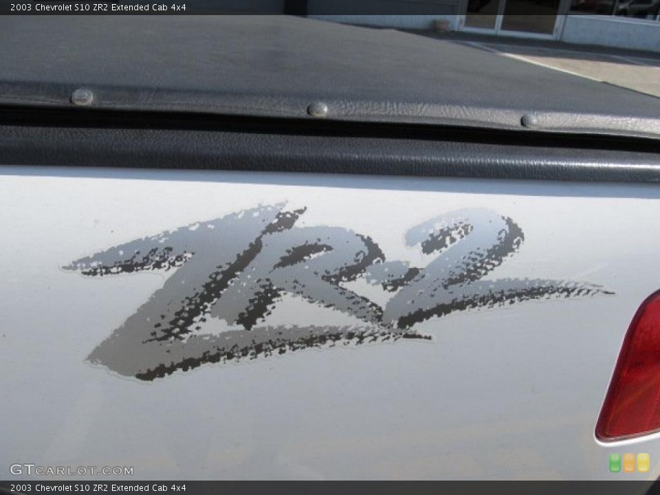 2003 Chevrolet S10 Custom Badge and Logo Photo #48543398